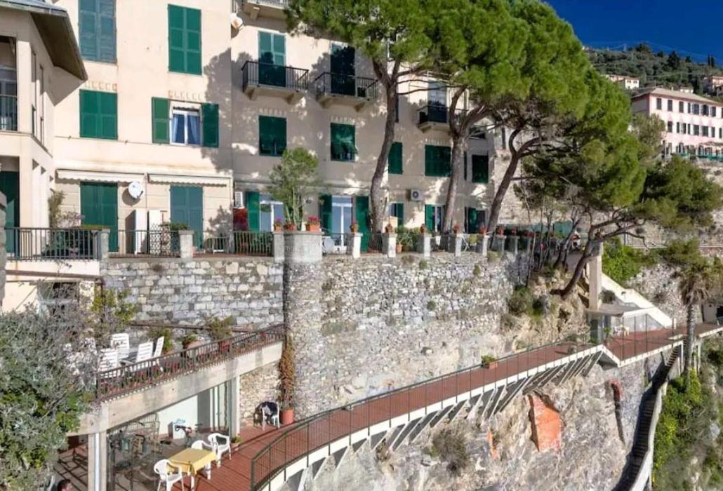 Pieve Ligure A Picco Sul Mare Con Piscina Villa Regina Экстерьер фото