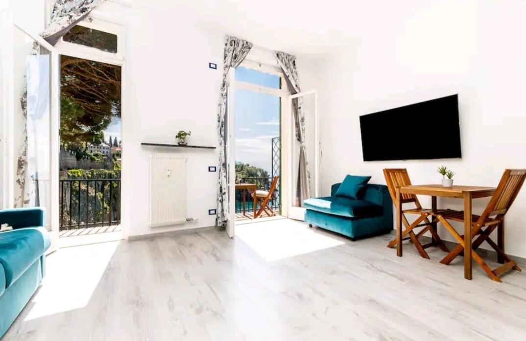 Pieve Ligure A Picco Sul Mare Con Piscina Villa Regina Экстерьер фото